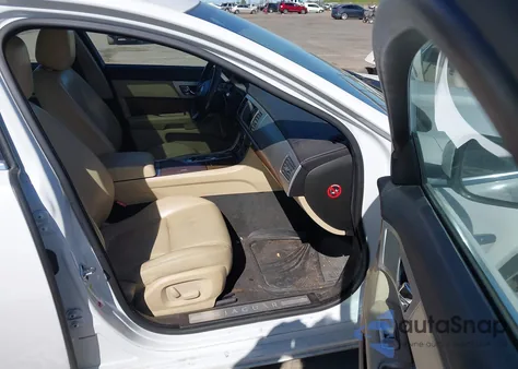 2013 Jaguar Xf I4 T из США, поврежденный, VIN SAJWA0ES7DPS93847